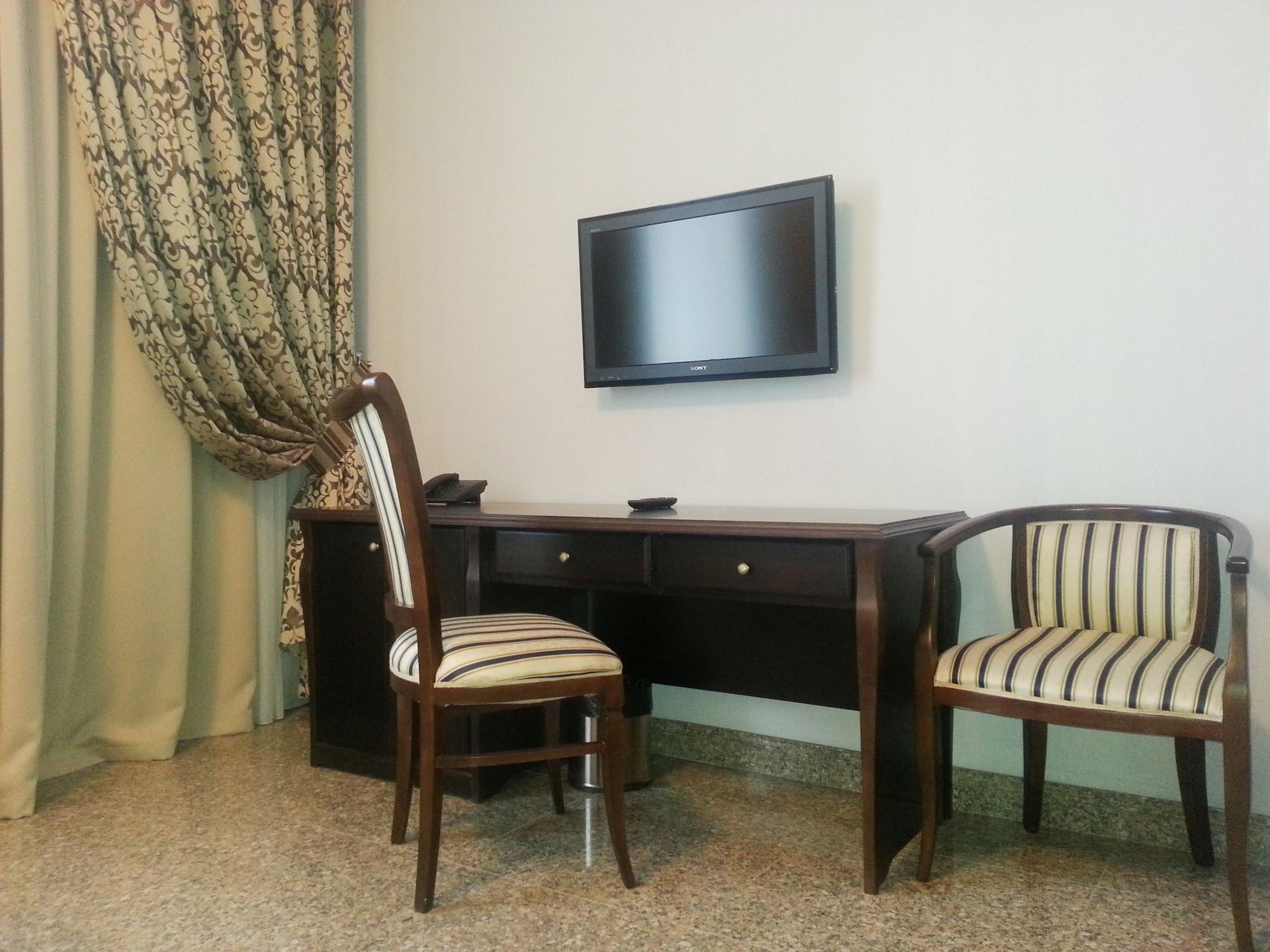 Royal Petrol Hotel Taldykorgan Εξωτερικό φωτογραφία